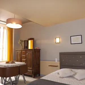 Particulier Lariboisiere Couette-café Fougères